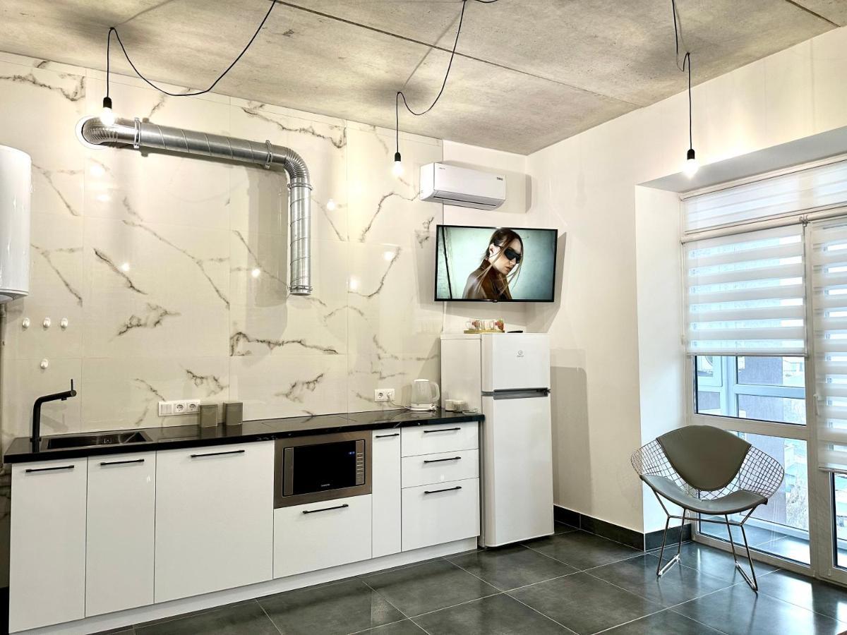 Designer Apartments In The City Center Ρίβνε Εξωτερικό φωτογραφία