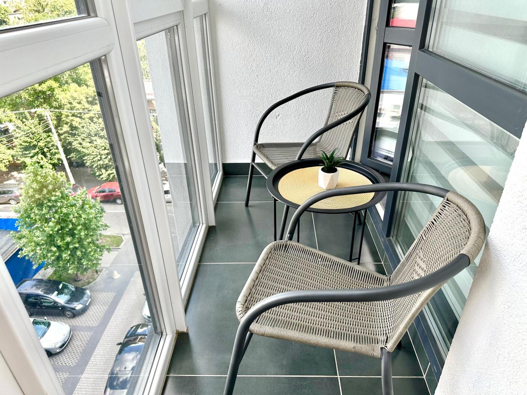 Designer Apartments In The City Center Ρίβνε Εξωτερικό φωτογραφία