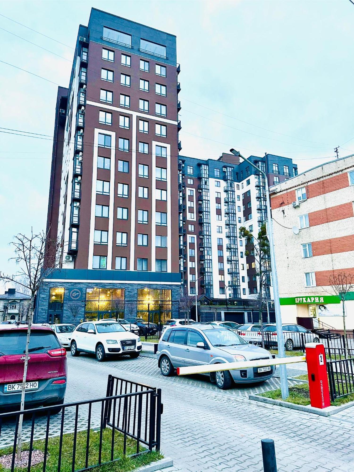 Designer Apartments In The City Center Ρίβνε Εξωτερικό φωτογραφία