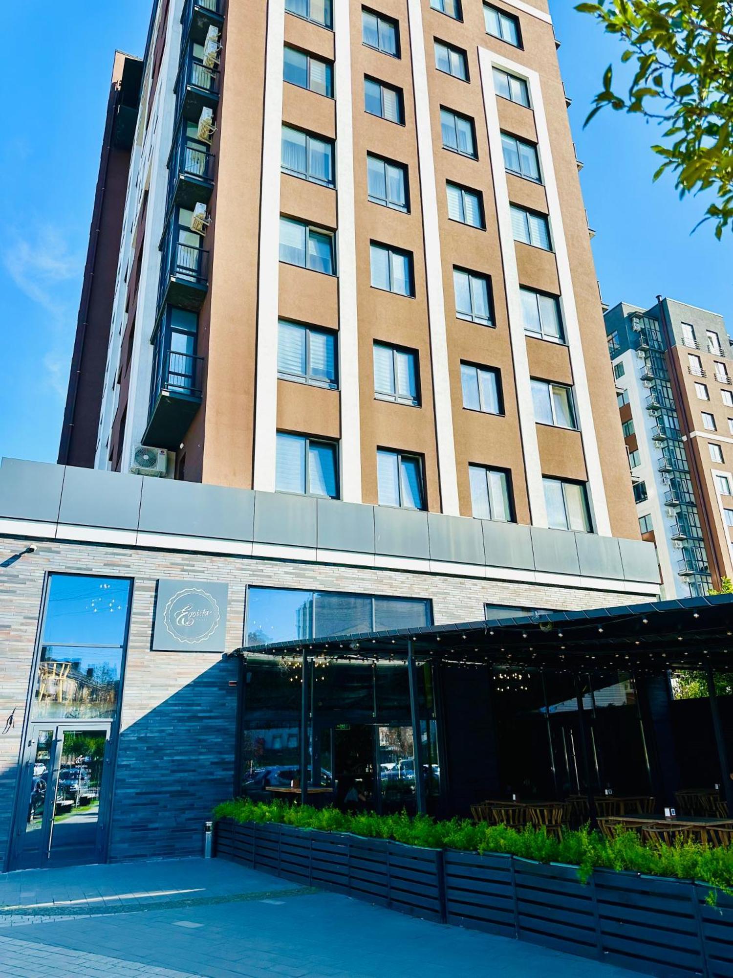 Designer Apartments In The City Center Ρίβνε Εξωτερικό φωτογραφία
