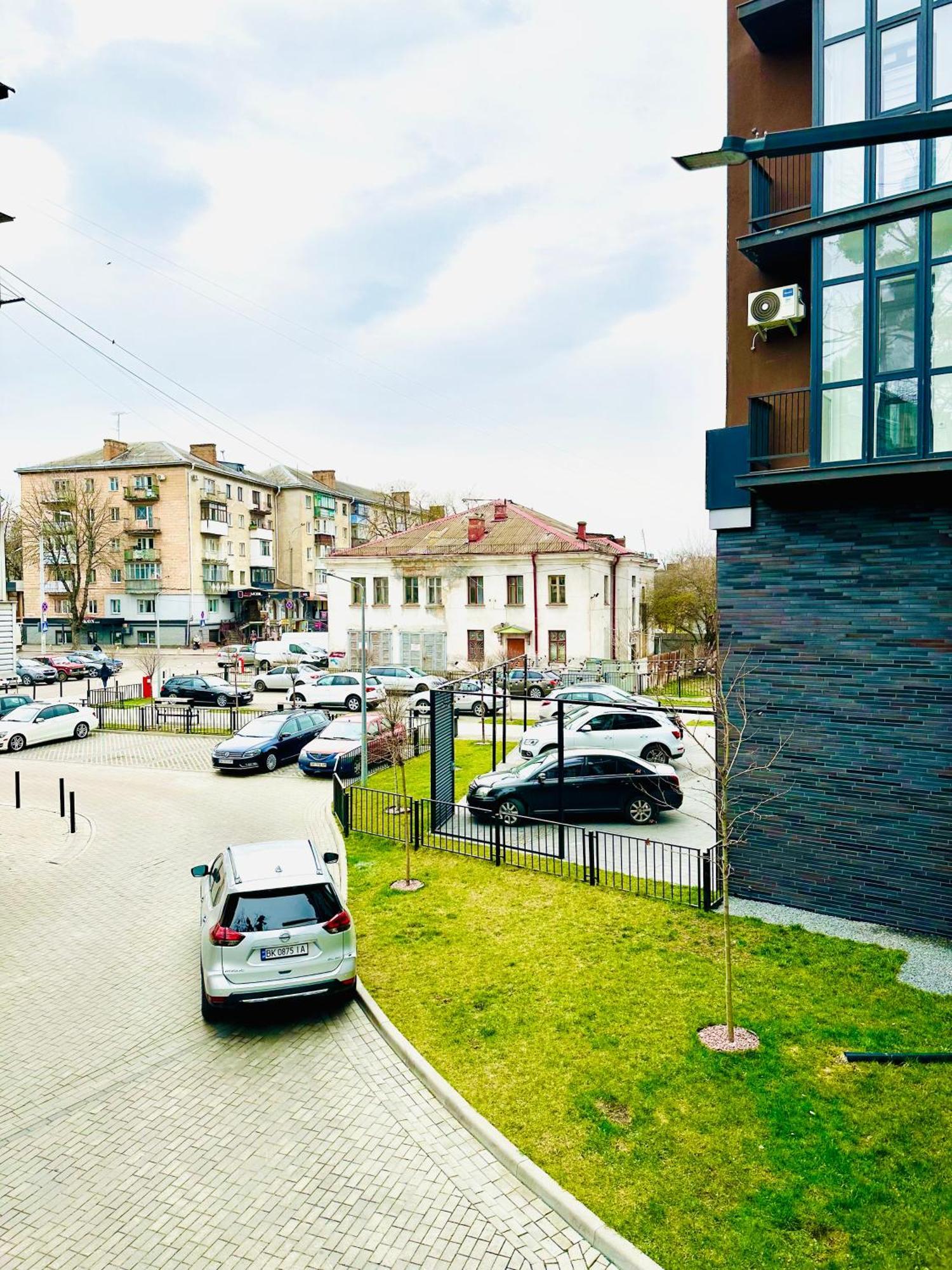 Designer Apartments In The City Center Ρίβνε Εξωτερικό φωτογραφία
